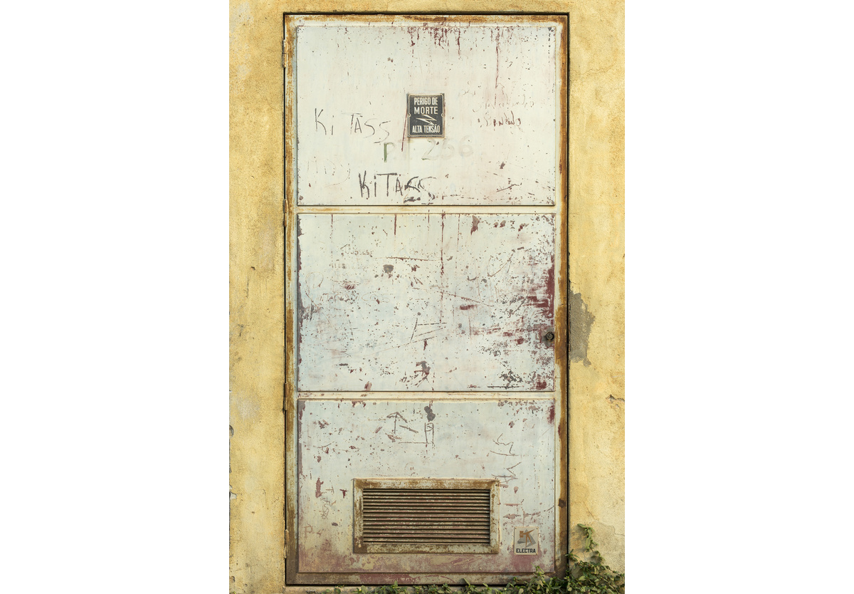  - Untitled, Irmãos Carneiro Factory, Cazenga, Luanda, Angola, 2017 [S2A5904], 