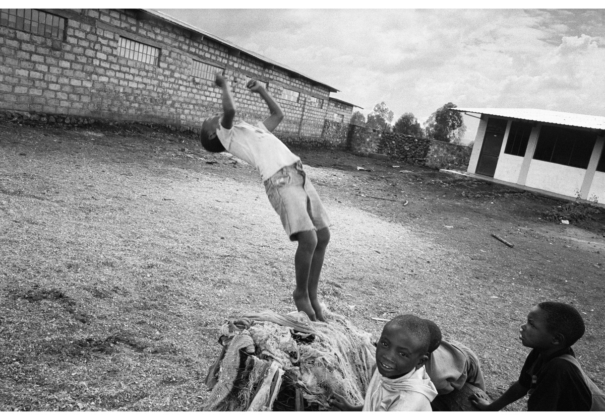 Guy Tillim - Don Bosco, centre for abandoned children, Goma, Democratic Republic of Congo, 2002