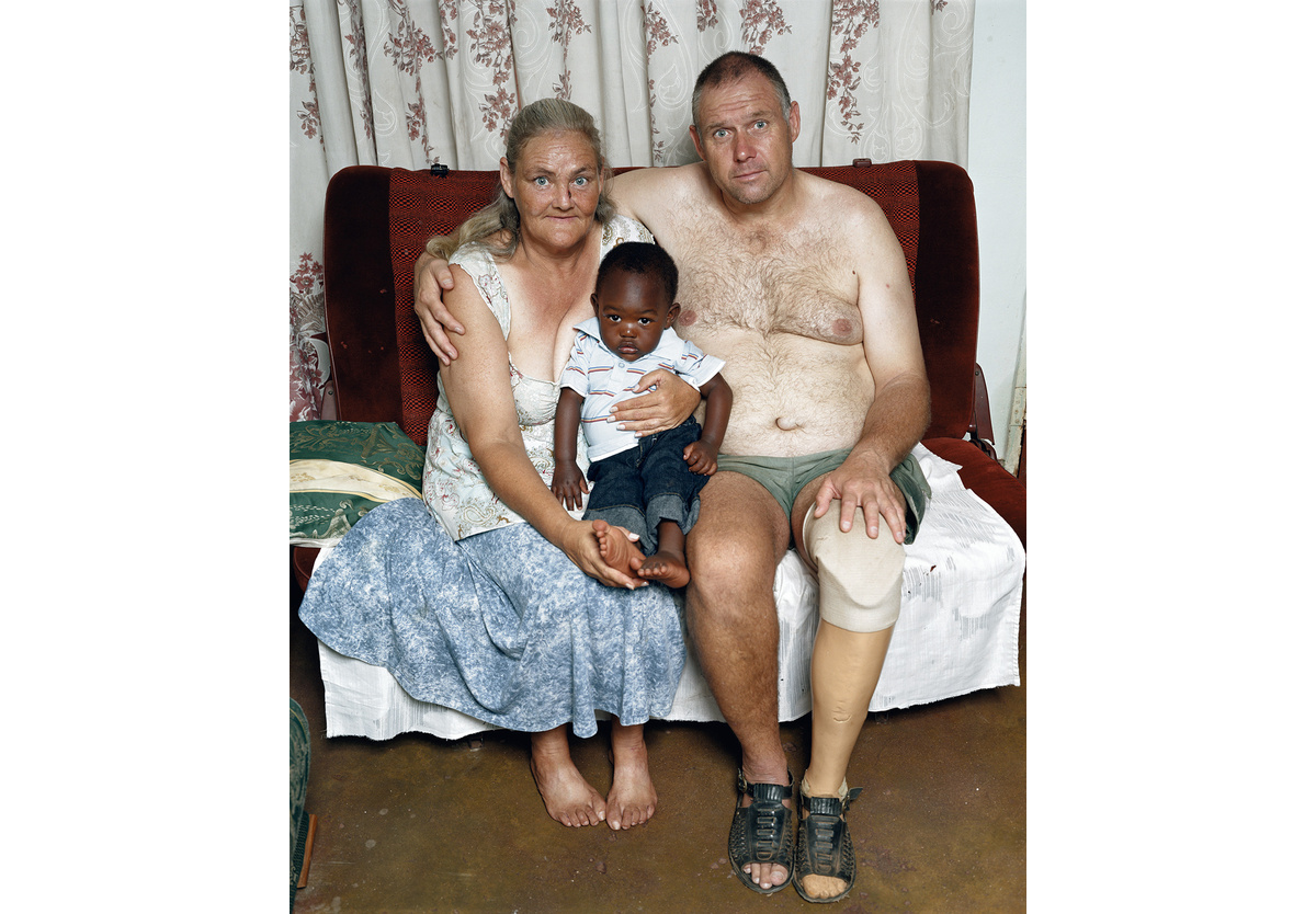 Pieter Hugo - Pieter and Maryna Vermeulen with Timana Phosiwa, 2006, 